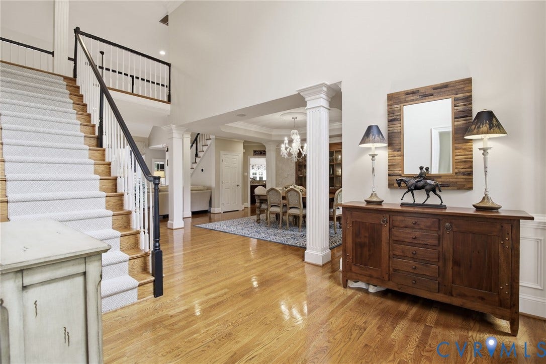 435 Shadow Creek Lane, Manakin Sabot, VA 23103 Two story foyer with hard wood