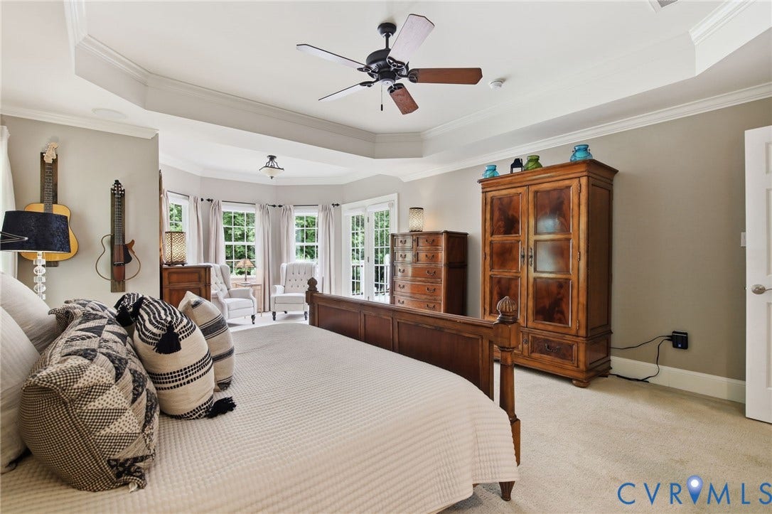 435 Shadow Creek Lane, Manakin Sabot, VA 23103 Recessed tray ceiling with crown molding and ceiling fan