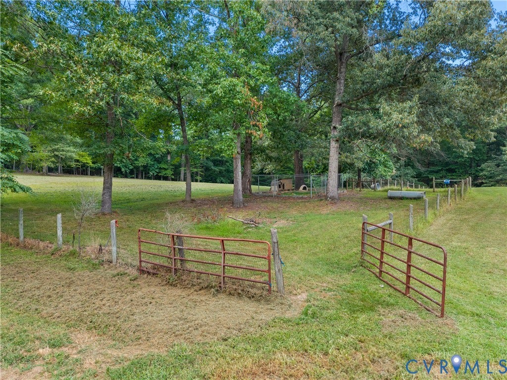 3927 Hughes Creek Road, Powhatan, VA 23139 3927 Hughes Creek Road, Powhatan, VA 23139