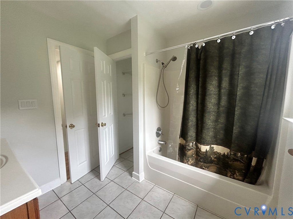 11555 Cherokee Pines Trail, James Woods, New Kent, VA 23124 Linen closet