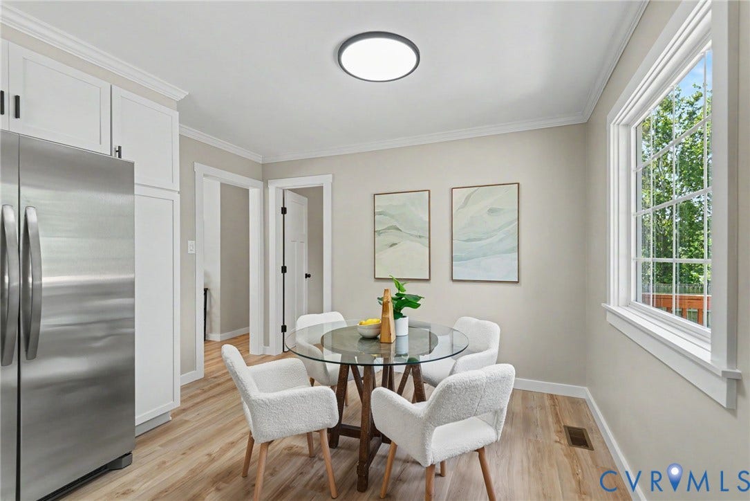 8906 Huntingcreek Place, Chesterfield, VA 23237 Eat-in Kitchen has Large Picture Window, Door to Laundry/Mud Room and New Flush-Mount Ceiling Light with Dimmer!