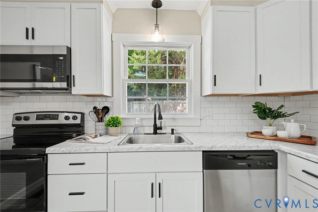 8906 Huntingcreek Place, Chesterfield, VA 23237 White shaker Cabinetry with Black Hardware, White Subway Tile Backsplash and New Countertops!