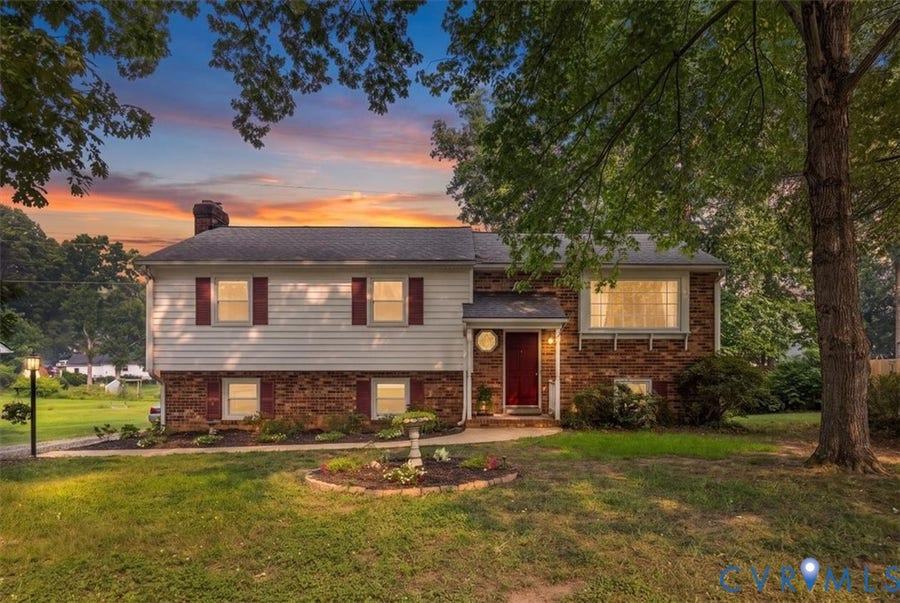 Property photo for 1925 Forestdale Drive, Midlothian, VA