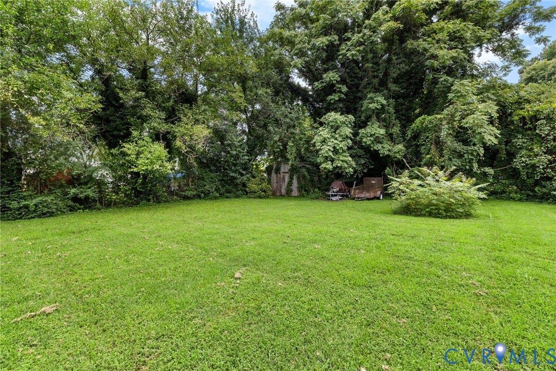 901 Kingsway Road, Woodhaven, Richmond, VA 23225 Fully fenced Private Rear Yard