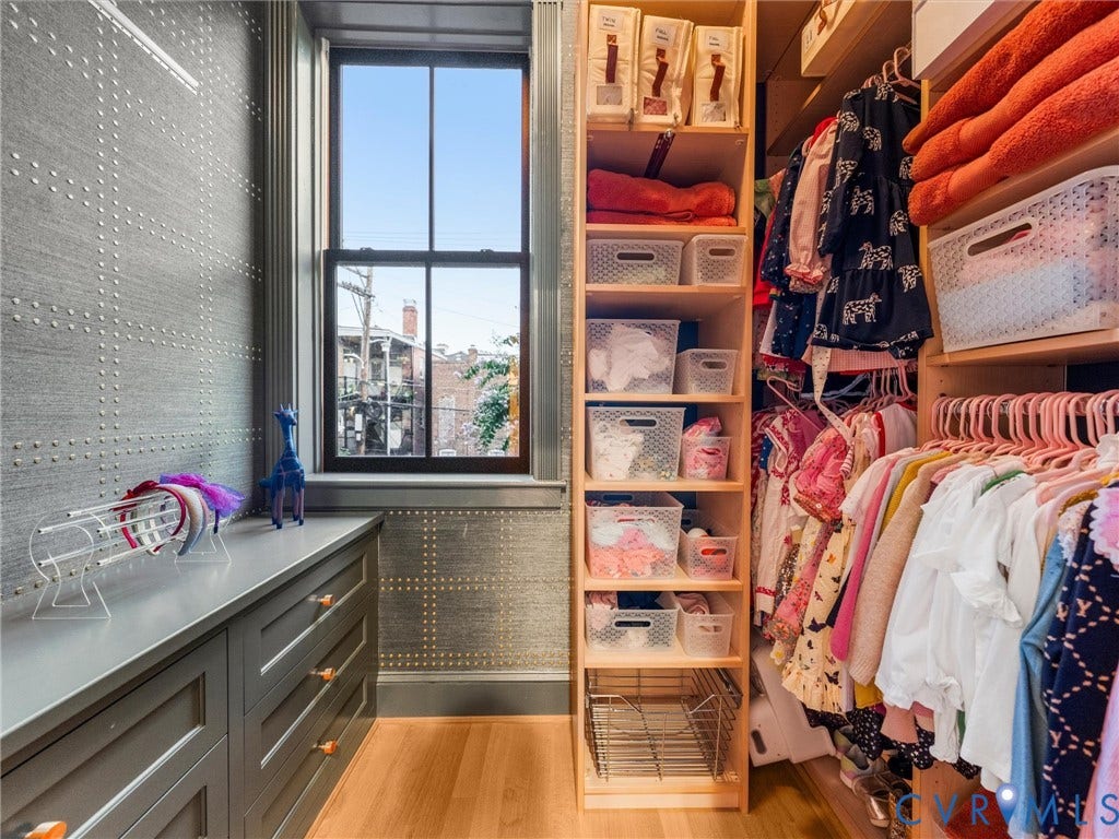 2242 Park Avenue, The Fan, Richmond, VA 23220 Walk-in with built-in shelving & drawers