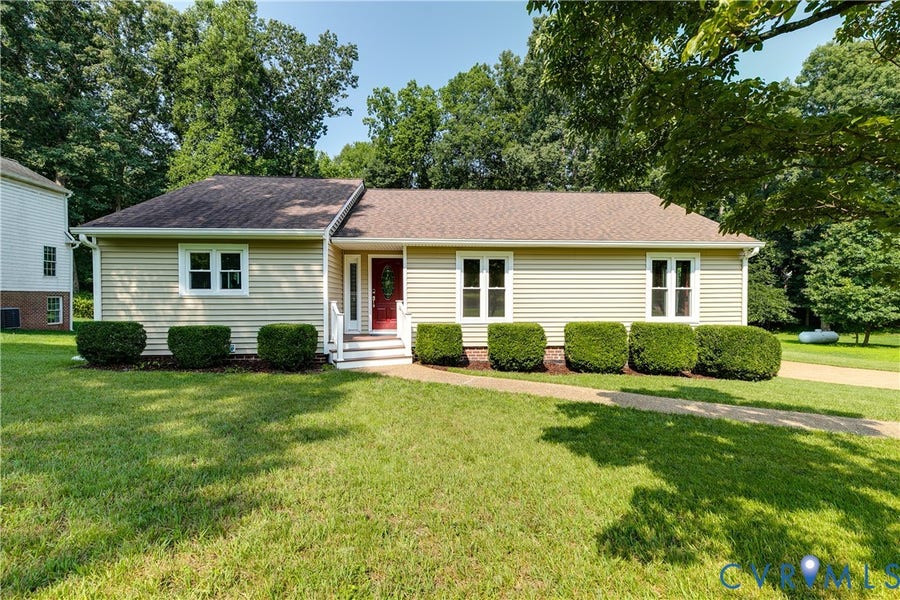 Property photo for 4330 Dunraven Road, North Chesterfield, VA