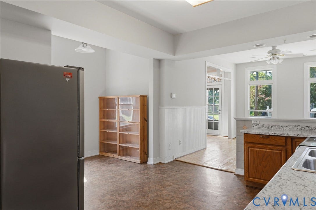 618 Albemarle Street, Oregon Hill, Richmond, VA 23220 eat in kitchen looking into family room