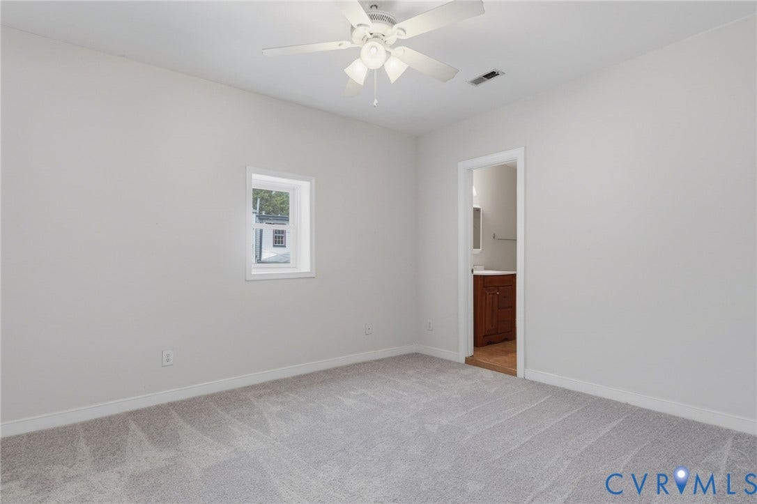 618 Albemarle Street, Oregon Hill, Richmond, VA 23220 upstairs bedroom with ensuite bath , tub/shower combo