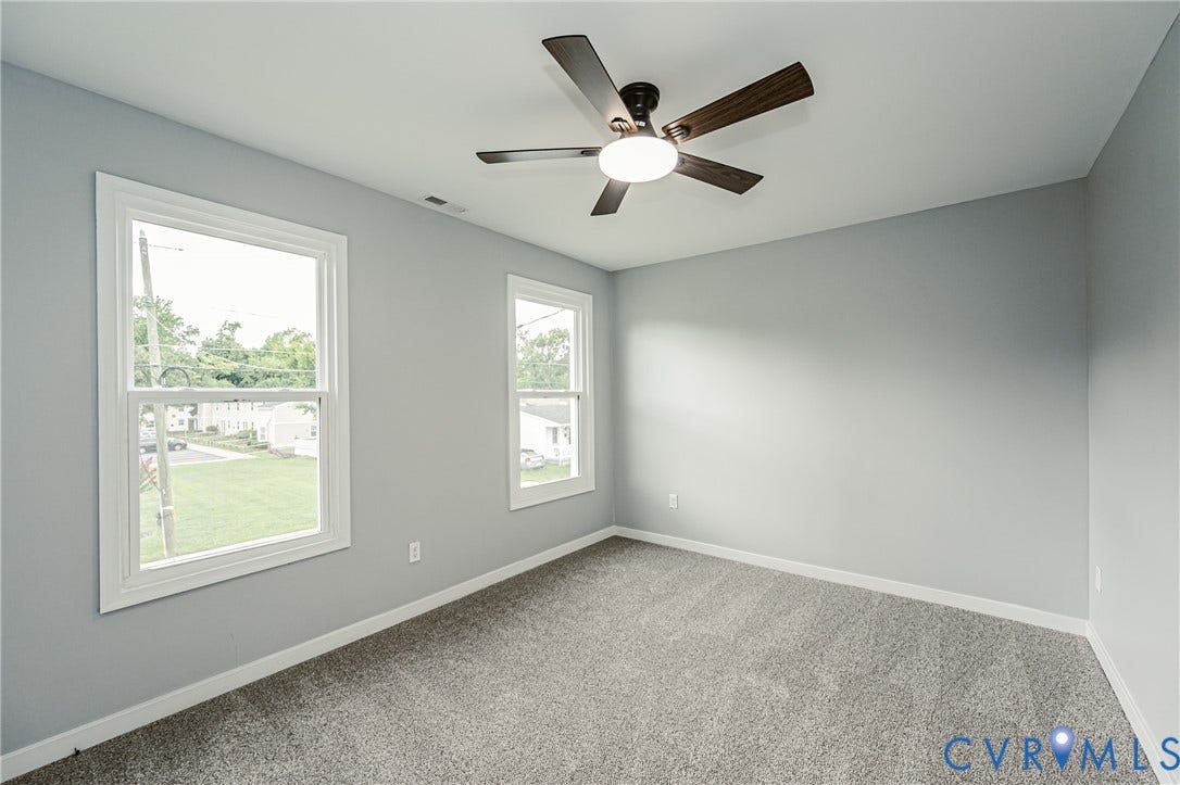 3903 Delmont Street, Henrico, VA 23222 Neutral gray wall finishes complementing textured gray carpeting