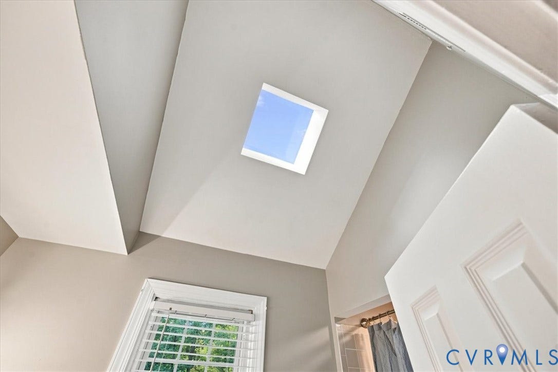 10204 Steuben Drive, Henrico, VA 23060 Vaulted ceiling with an integrated skylight