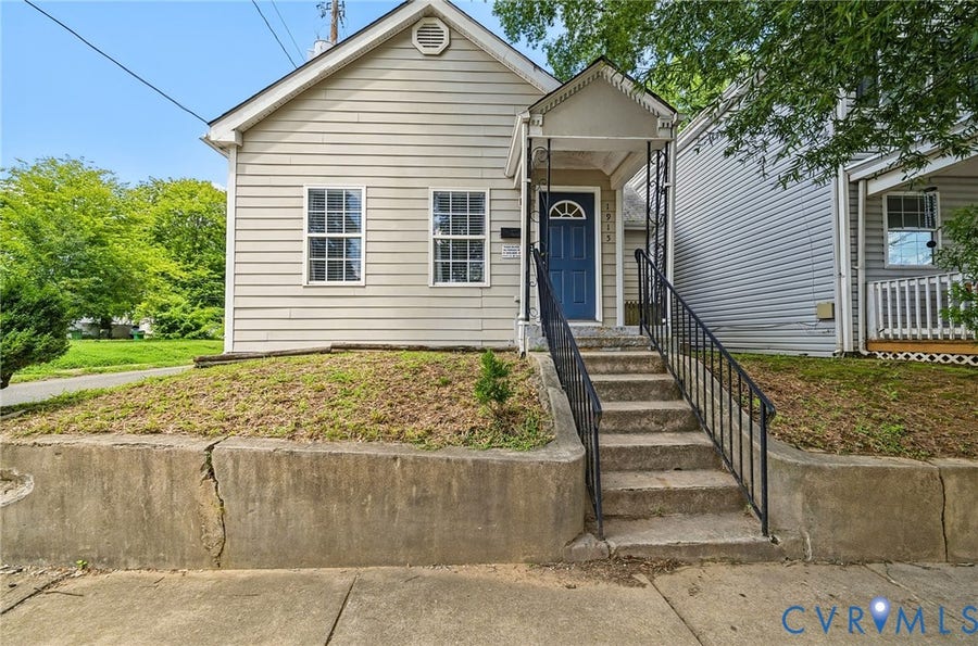 Property photo for 1915 Dinwiddie Avenue, Richmond, VA