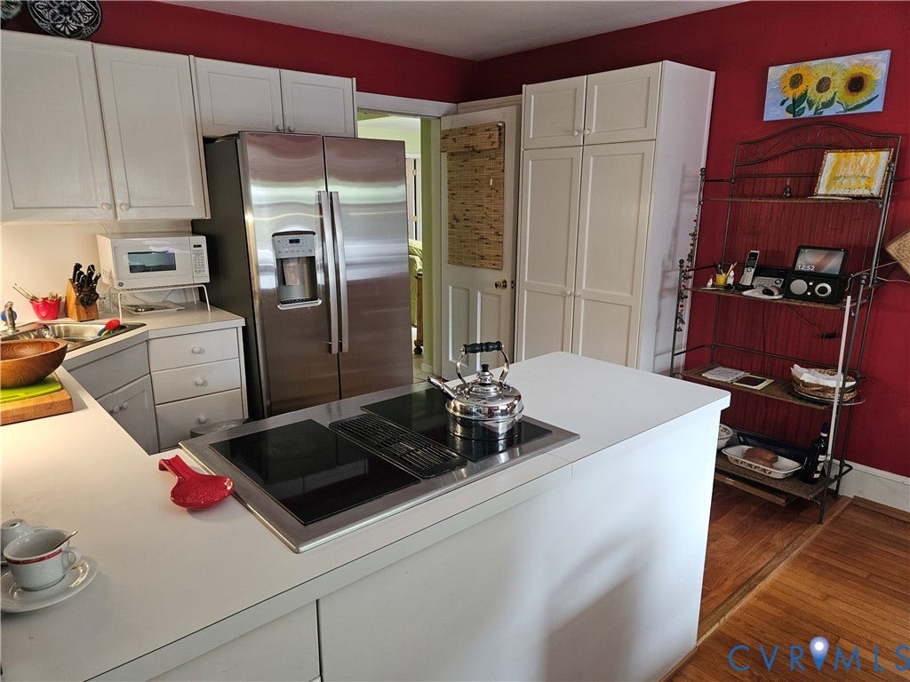 6717 Linbrook Drive, Henrico, VA 23228 6717 Linbrook Drive, Henrico, VA 23228