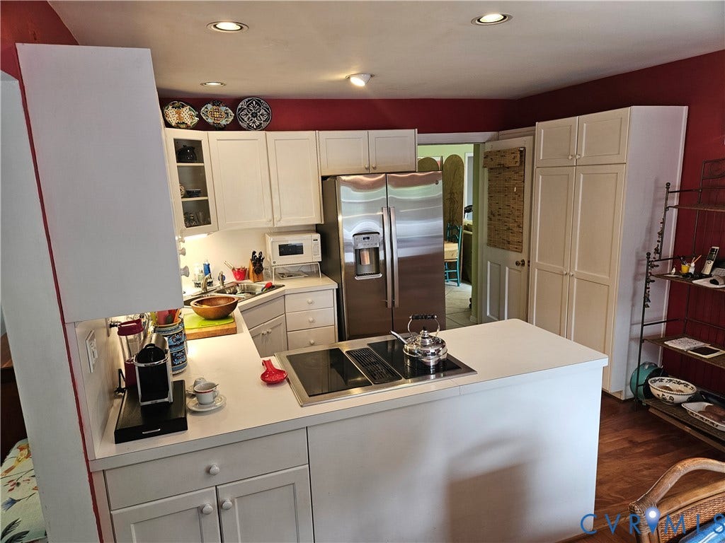 6717 Linbrook Drive, Henrico, VA 23228 6717 Linbrook Drive, Henrico, VA 23228