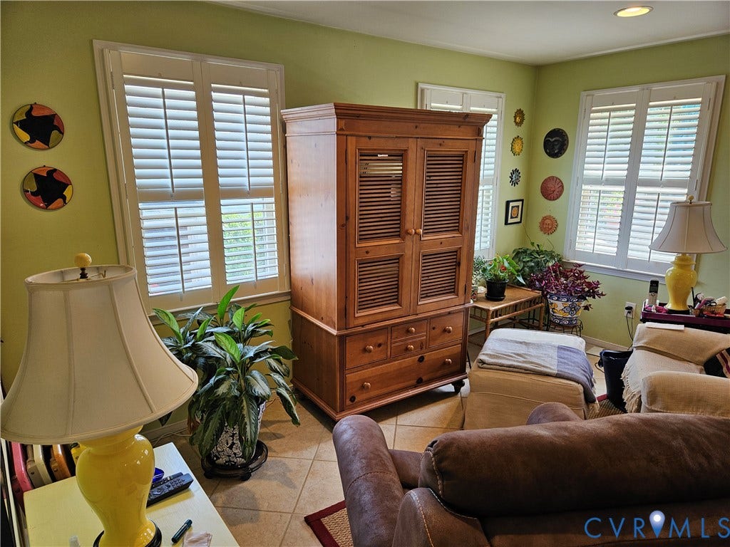 6717 Linbrook Drive, Henrico, VA 23228 6717 Linbrook Drive, Henrico, VA 23228