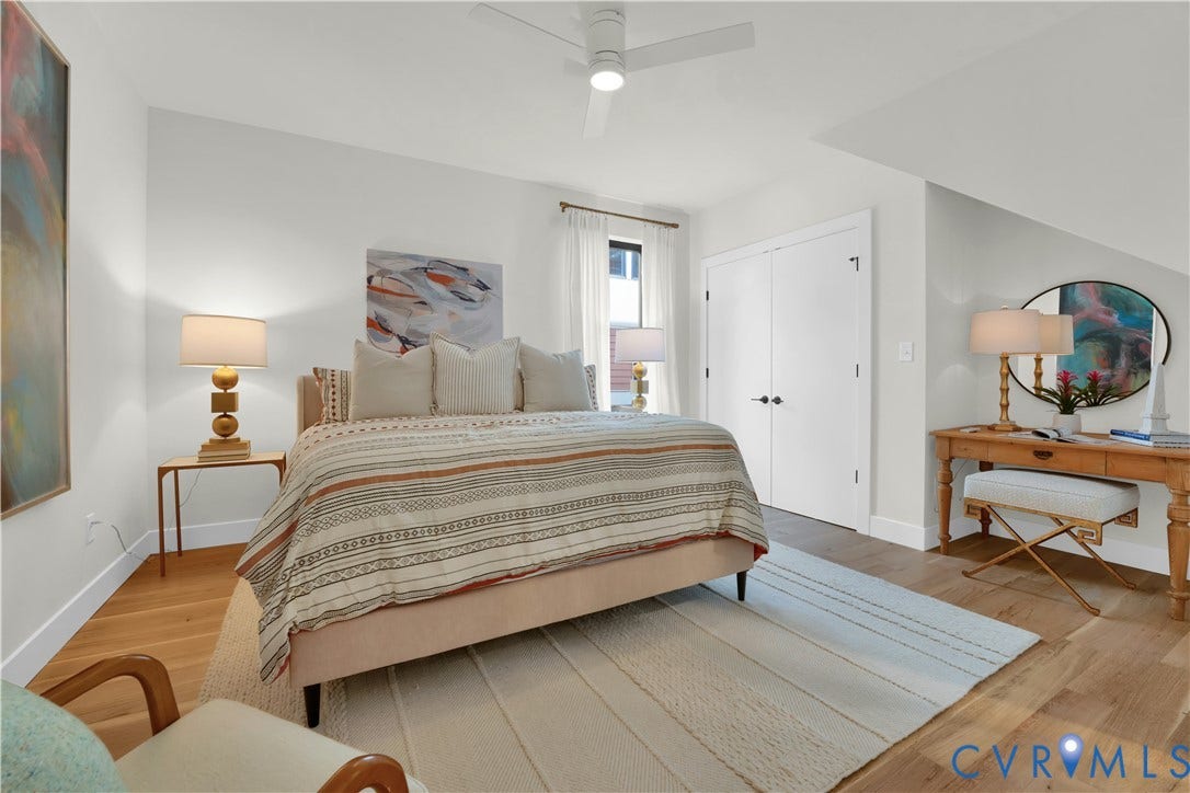 4506 1/2 Grove Avenue, Munford On Grove, Richmond, VA 23221 Spacious room featuring wood-finish flooring, white walls, and a recessed window