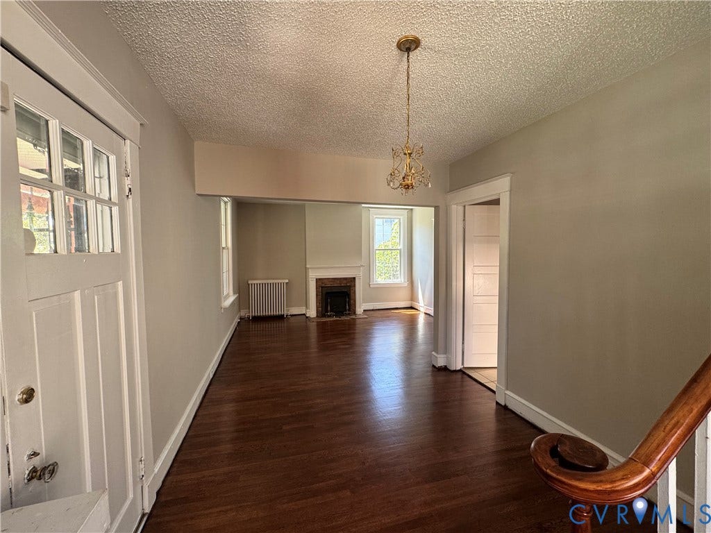3118 Barton Avenue, Brookland Park, Richmond, VA 23222 Formal Living Room with 10' Ft ceilings.