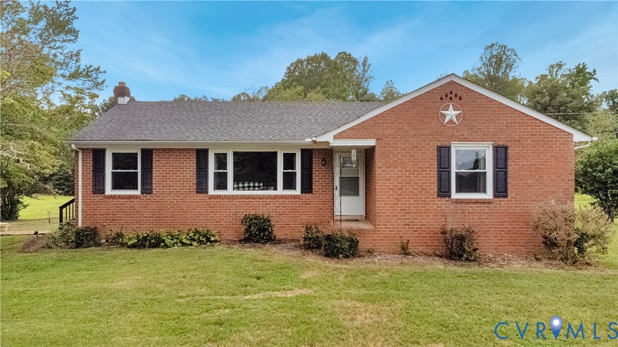 Property photo for 615 W Chapel Drive, Bumpass, VA