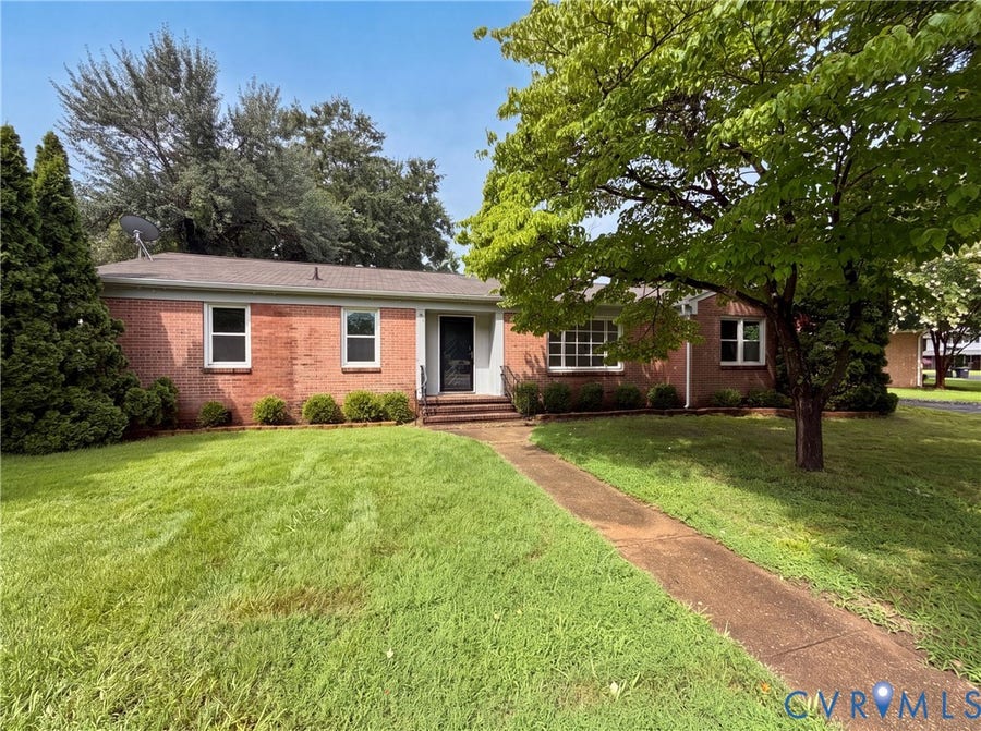 Property photo for 1016 Forestview Drive, Colonial Heights, VA