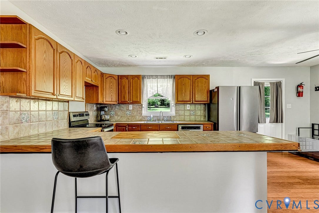 5290 Long Lane, Louisa, VA 23093 5290 Long Lane, Louisa, VA 23093