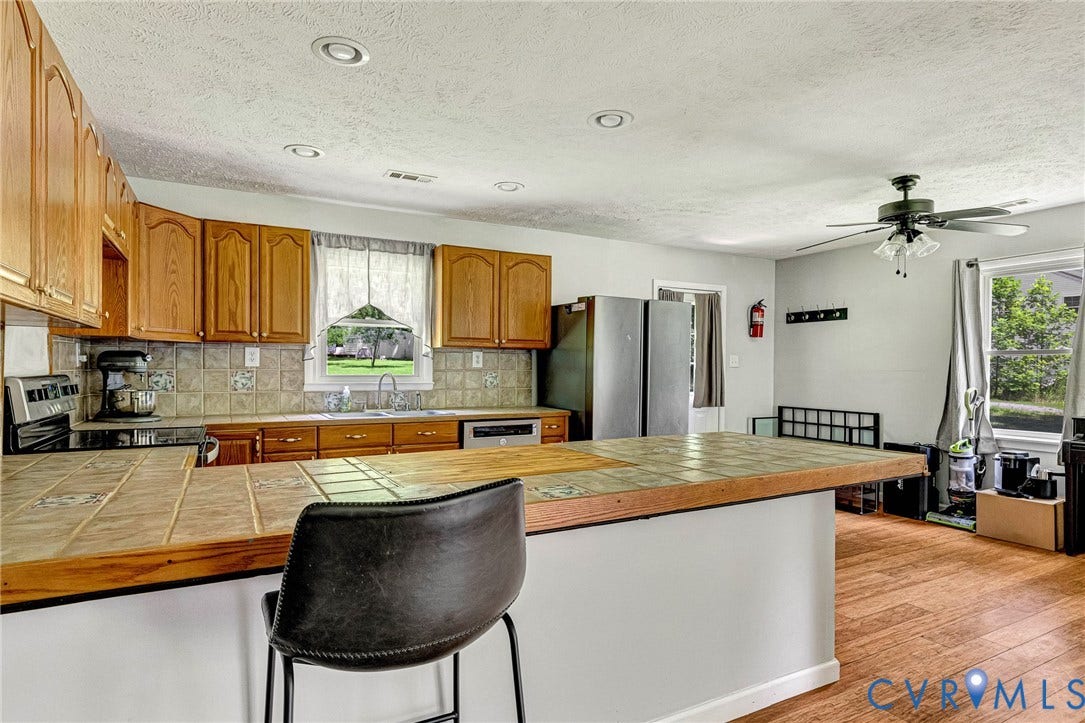 5290 Long Lane, Louisa, VA 23093 5290 Long Lane, Louisa, VA 23093