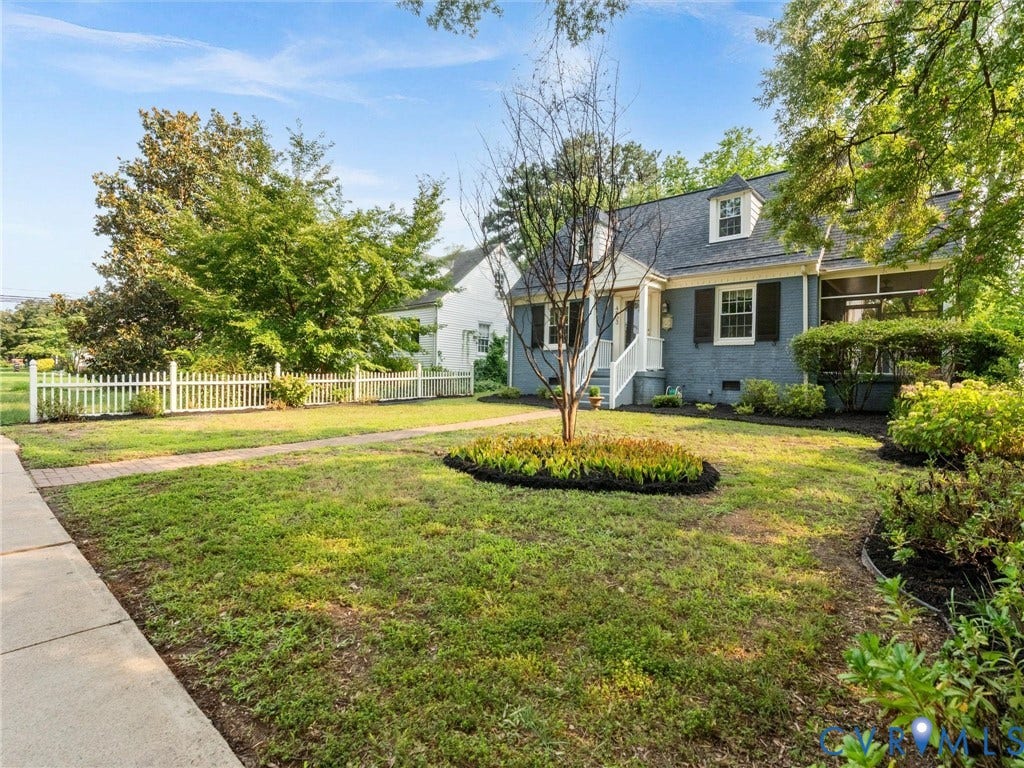 4803 Park Avenue, Willow Lawn, Richmond, VA 23226