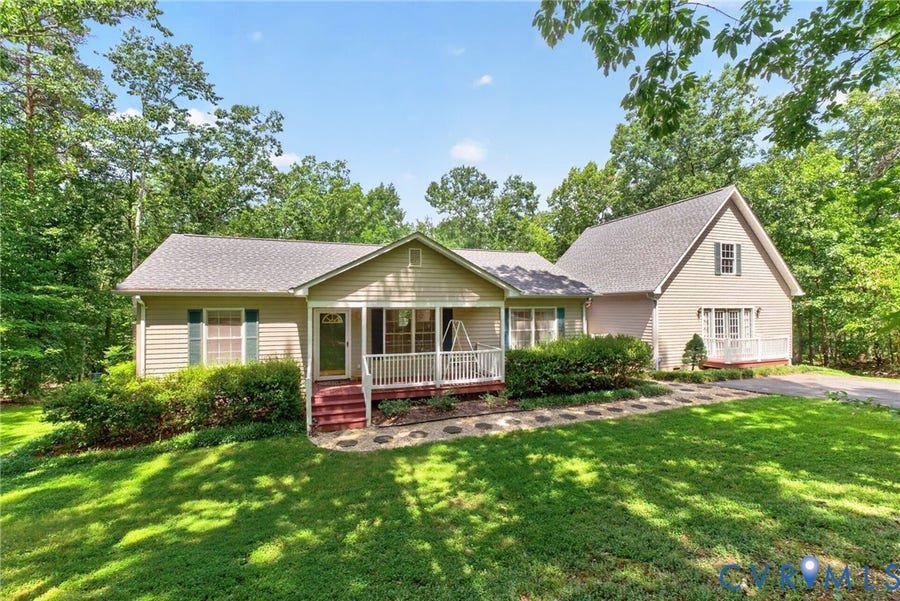 Property photo for 3832 Buck Island Road, Scottsville, VA