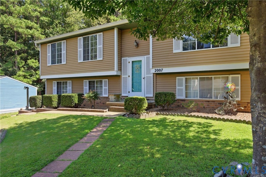 Property photo for 2007 Mountain Pine Boulevard, Richmond, VA