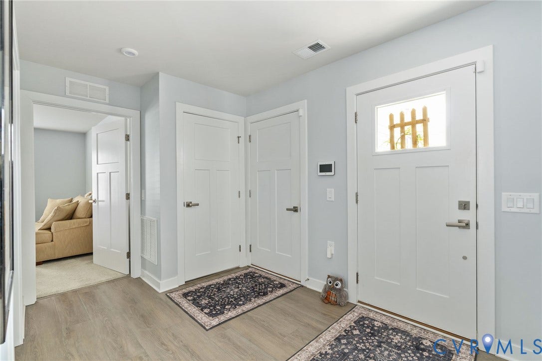 7484 Southamptonshire Way, Autumn Pines, New Kent, VA 23124 Entrance foyer