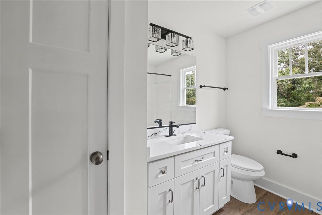 2nd level full bath