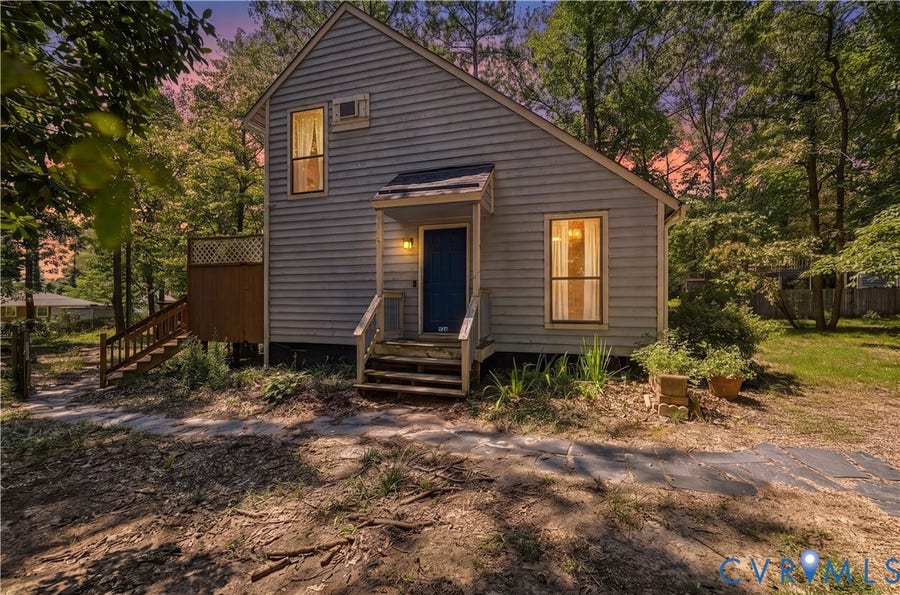 Property photo for 926 Marblethorpe Road, North Chesterfield, VA
