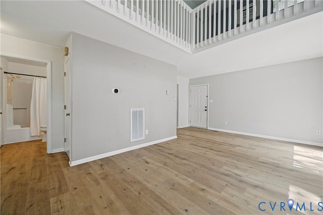 926 Marblethorpe Road, North Chesterfield, VA 23236 Spacious Living Room