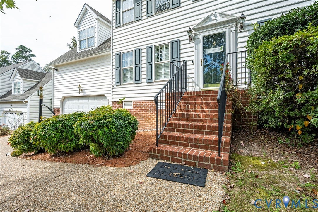 11821 Park Forest Way, Glen Allen, VA 23059 Brick staircase leading to a paneled front door with sidelights and an arched transom