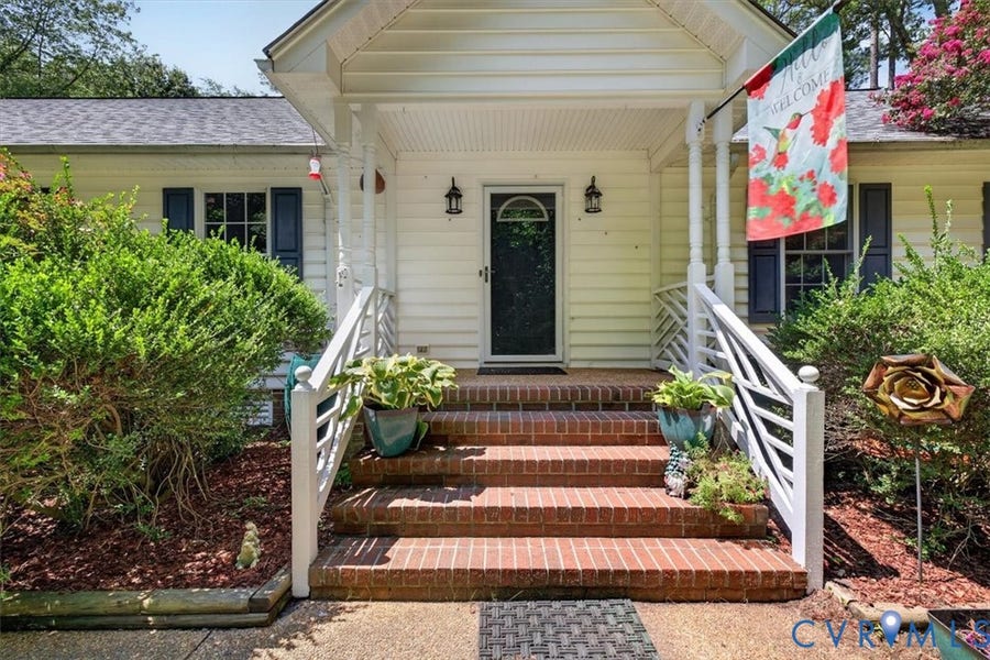 Property photo for 132 Schooner Lane, Mathews, VA