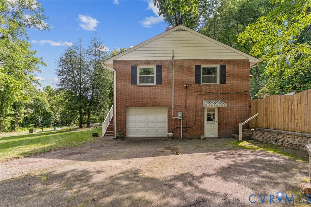 8111 Lake Shore Drive, North Chesterfield, VA 23235 8111 Lake Shore Drive, North Chesterfield, VA 23235