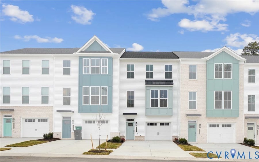 Property photo for 6909 Sunset Oasis Lane, Midlothian, VA