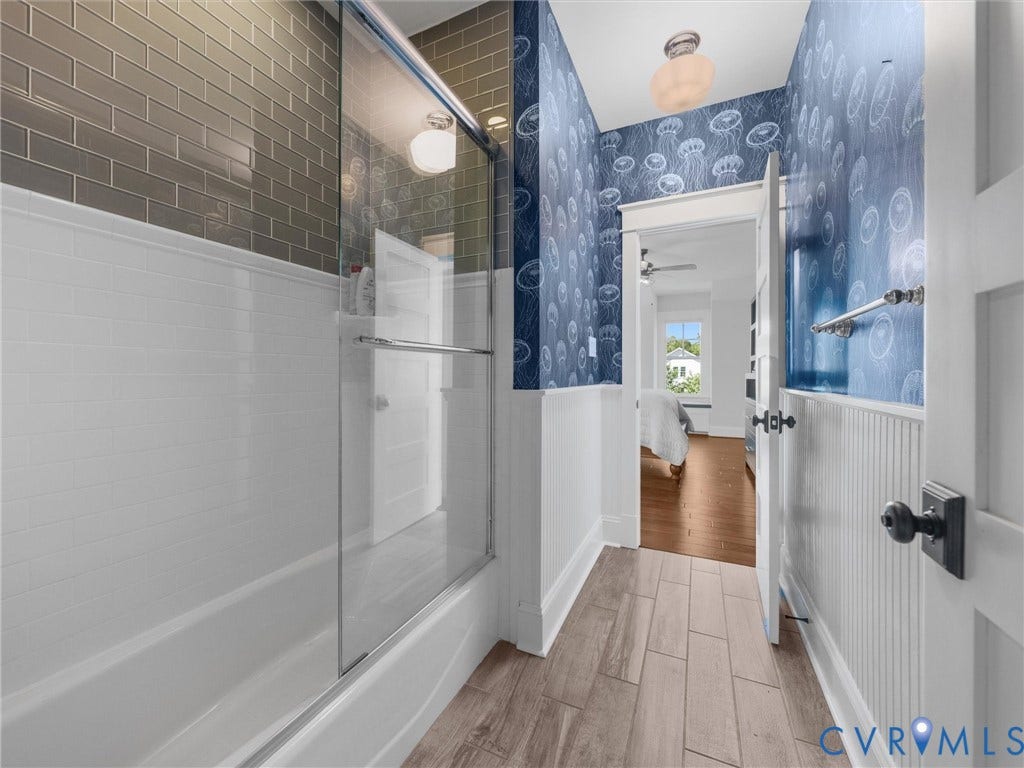 2337 Cheverton Lane, Hallsley, Midlothian, VA 23112 Jack and Jill bath for bedroom 2 and bedroom 3