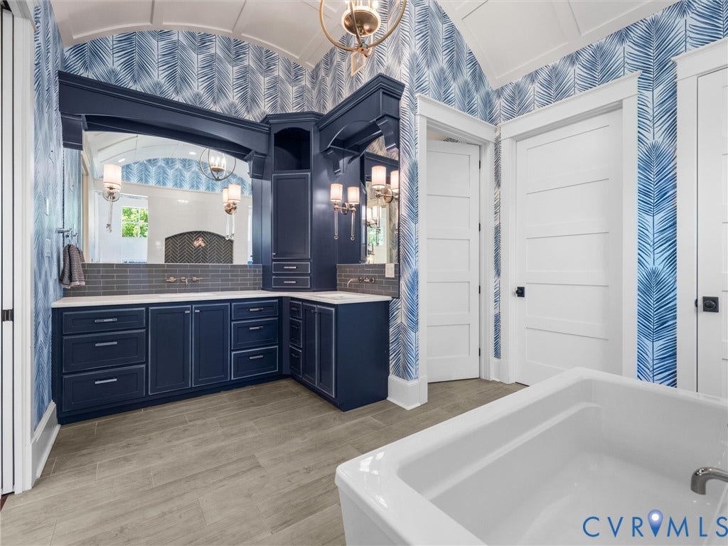 2337 Cheverton Lane, Hallsley, Midlothian, VA 23112 Primary bathroom w/ access to dressing room/closet