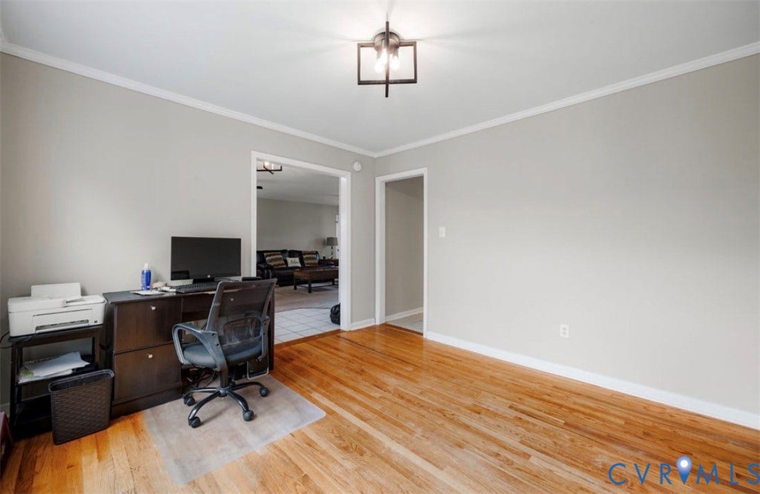 2912 Appleford Drive, Longmeadow, Chester, VA 23831 Hardwood flooring and crown molding throughout