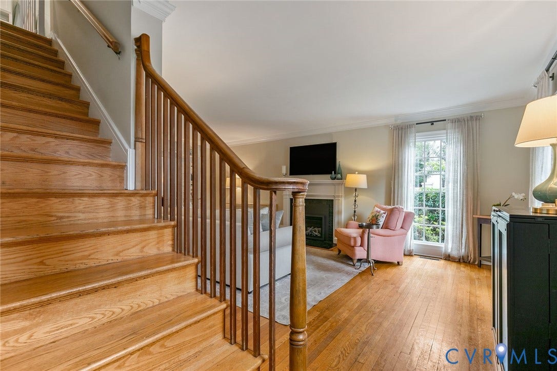 14 Libbie Avenue, Libbie/Grove, Richmond, VA 23226 Hardwood staircase with natural wood treads and white risers