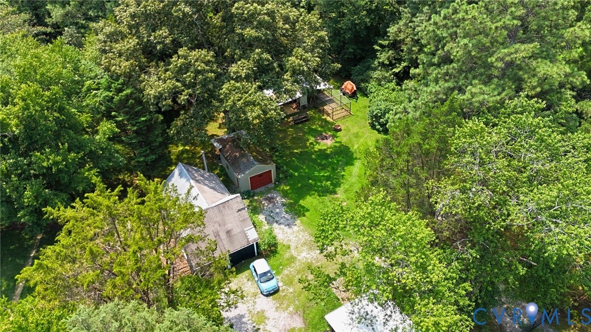 3633 Darbytown Court, Henrico, VA 23231 Surrounded by preservation area, feat. 2 gravel driveways, 2 det. garages and chix coupe!!!