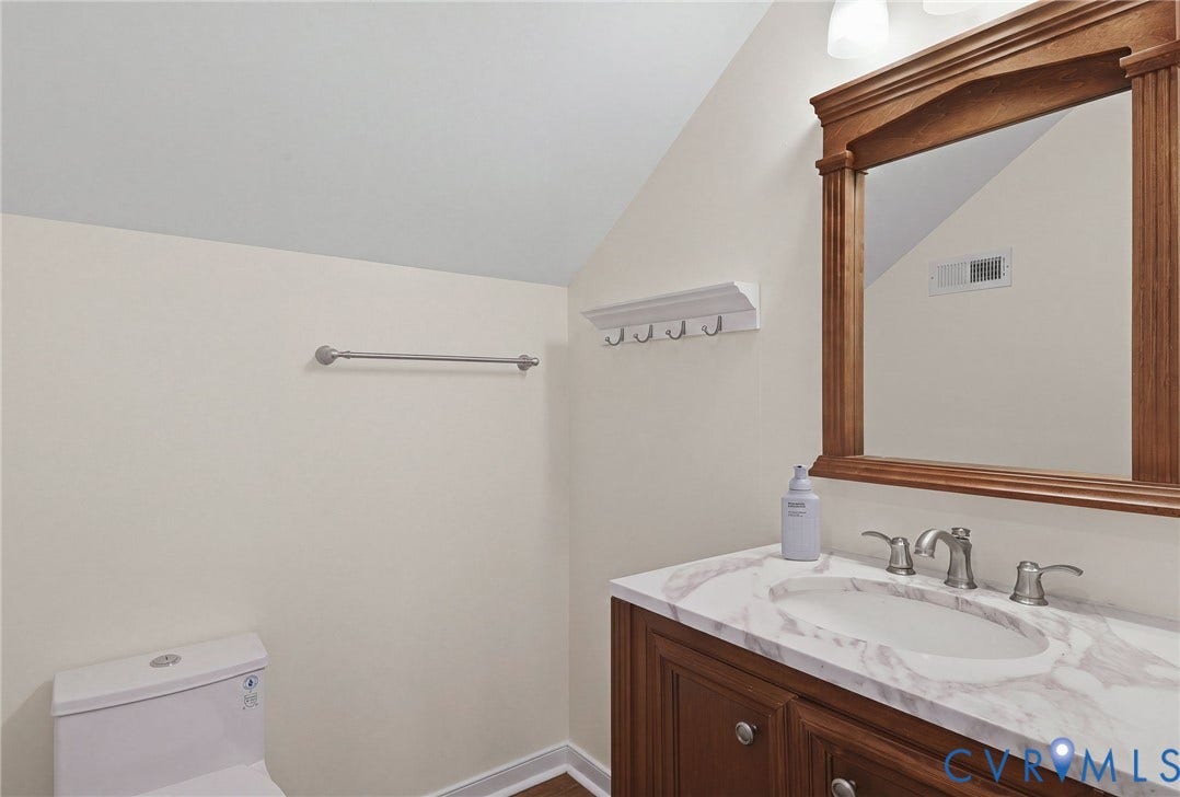 7618 Hampton Green Drive, Chesterfield, VA 23832 3rd floor full bath