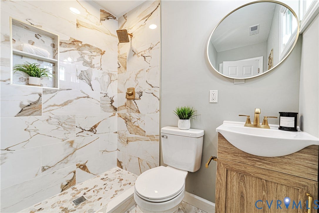 4502 Bunn Avenue, Fulton, Richmond, VA 23231 Primary bath shower built-in niche