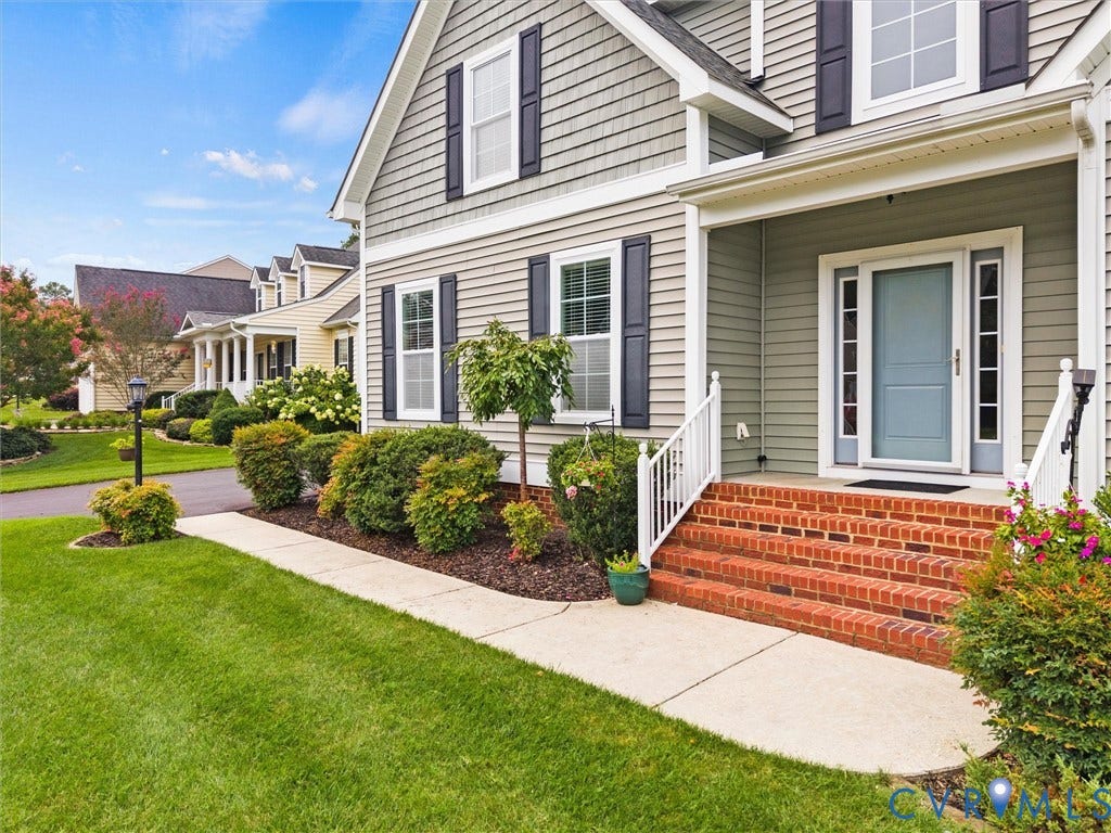 11000 Collington Drive, Tealby Court At Collington, Midlothian, VA 23112 Charming front porch.