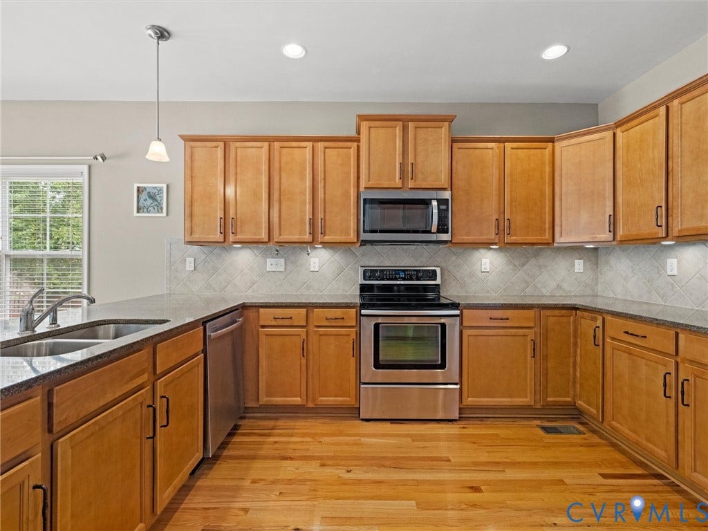 11000 Collington Drive, Tealby Court At Collington, Midlothian, VA 23112 tons of cabinetry, granite, tile backsplash
