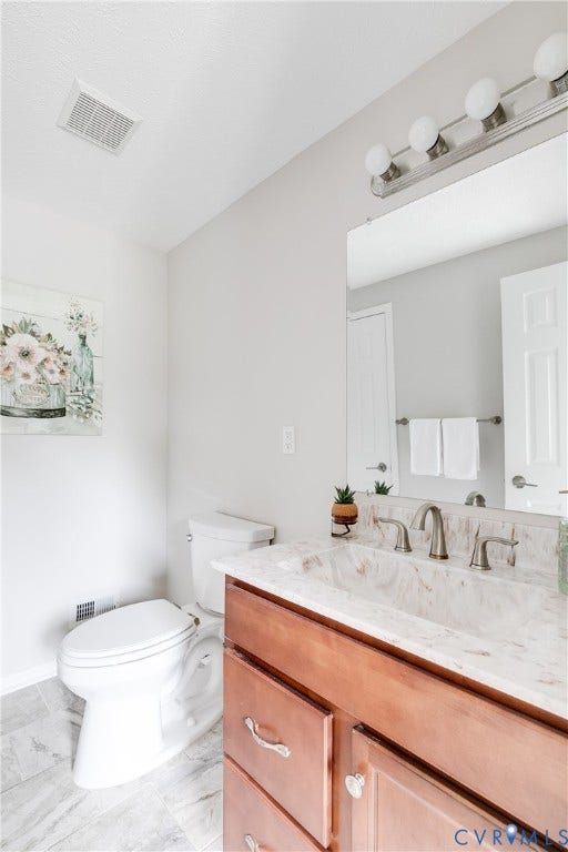 1723 Misty Dawn Court, Henrico, VA 23238 1st floor powder room