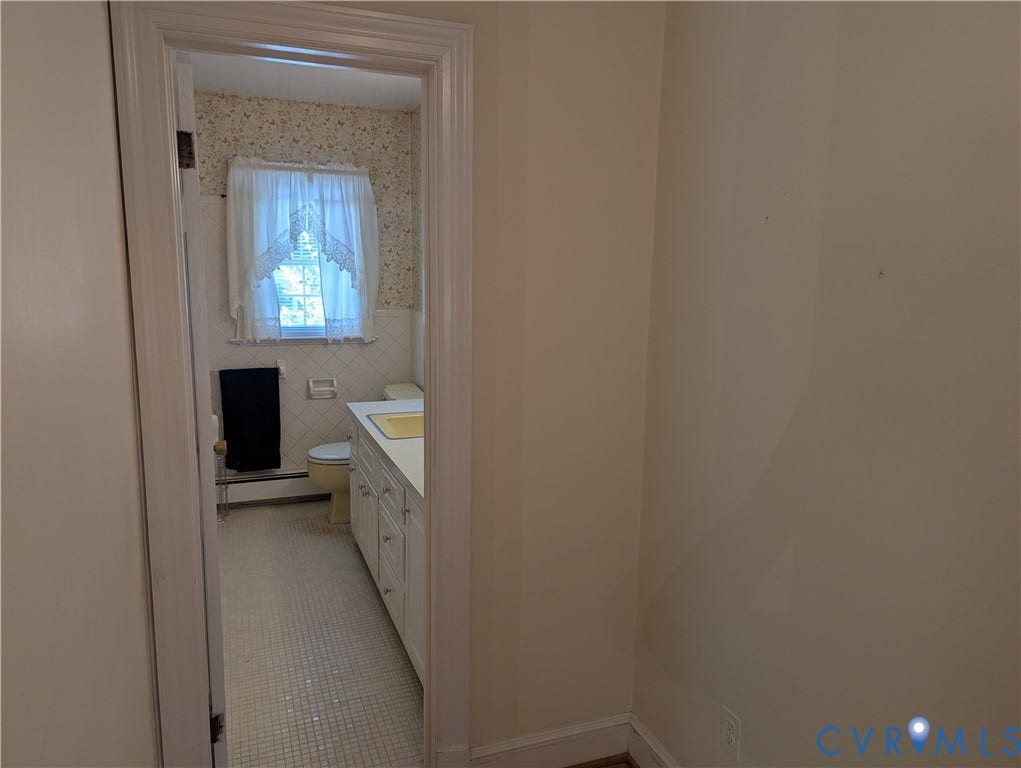 10409 Old Courtney Road, Glen Allen, VA 23060 10409 Old Courtney Road, Glen Allen, VA 23060