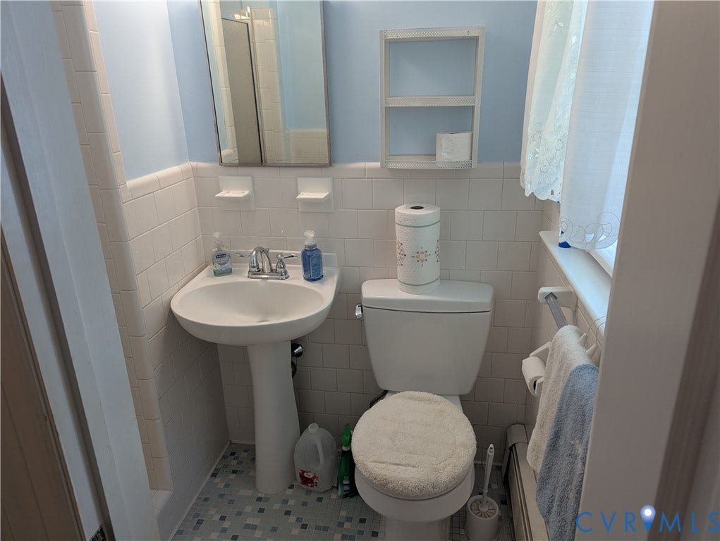 10409 Old Courtney Road, Glen Allen, VA 23060 10409 Old Courtney Road, Glen Allen, VA 23060