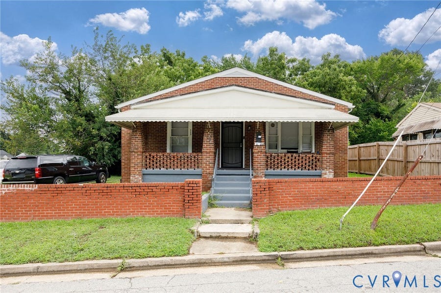 Property photo for 113 S Old Church Street, Petersburg, VA