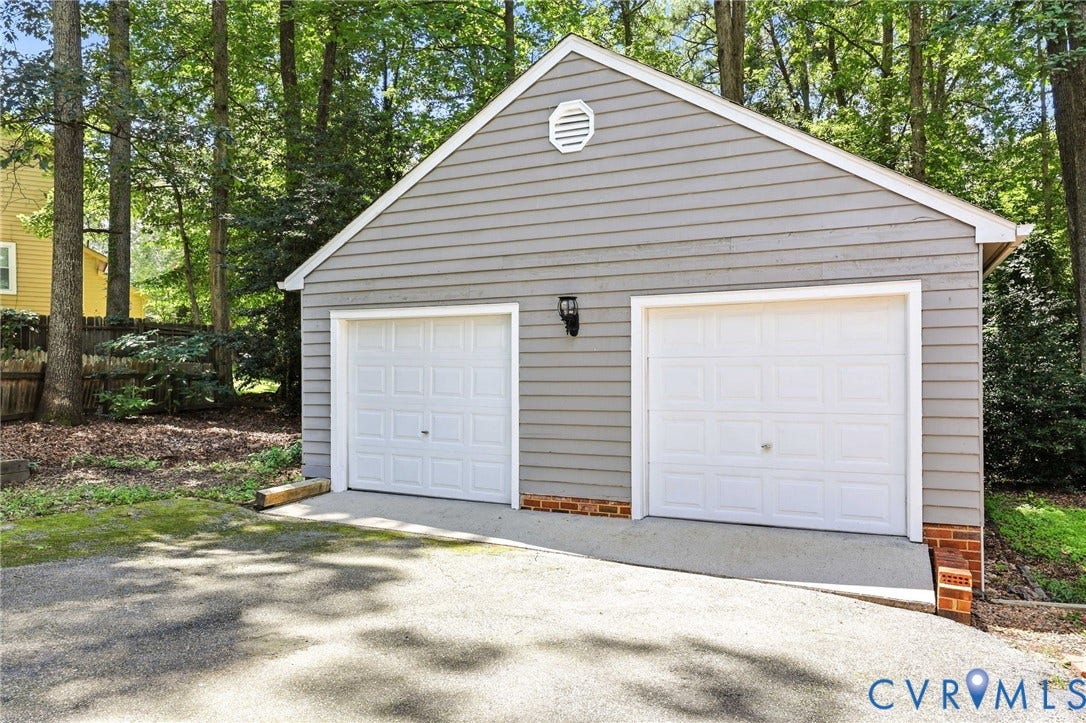 2809 Anglewood Drive, Chester, VA 23831 2809 Anglewood Drive, Chester, VA 23831