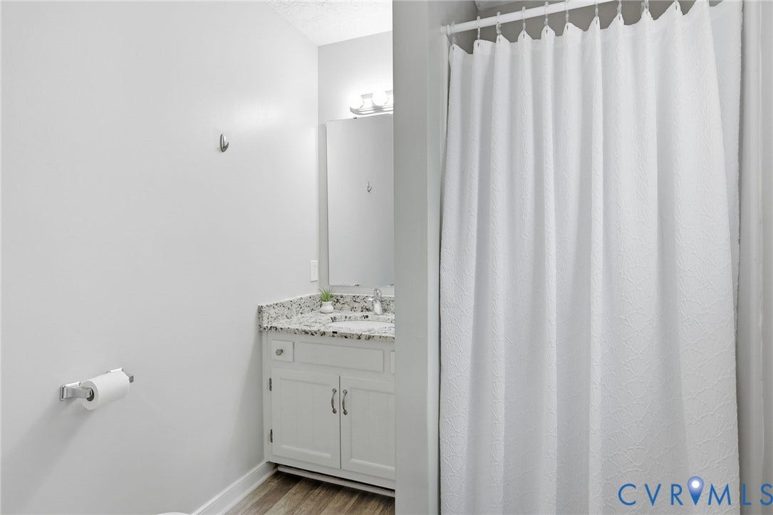 2809 Anglewood Drive, Chester, VA 23831 2809 Anglewood Drive, Chester, VA 23831